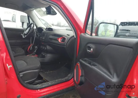 2015 Jeep Renegade Trailhawk z USA, uszkodzony, nr VIN ZACCJBCT0FPC04540